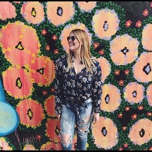 Tilly’s floral tie front top
